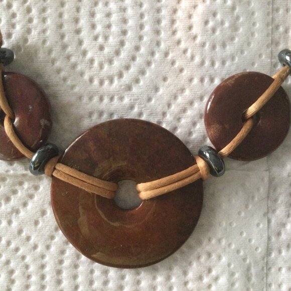 Red Jasper stone 3 donut circles pendant necklace adjustable cord handmade - Picture 3 of 3